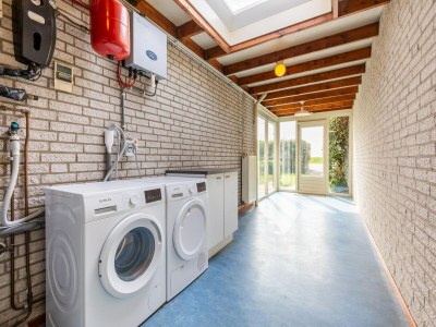 Holiday park Ferienhaus in Kamperland am Strand - Outdoor photo 36