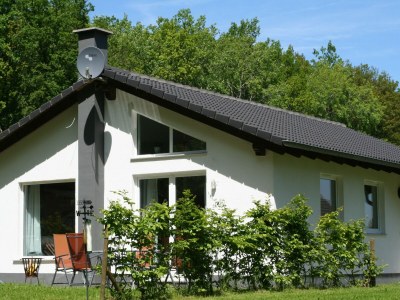 Holiday park Bungalow in Eifel near Mountain Trails in Volcanic Eifel - Holiday park