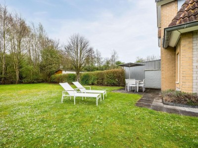 Holiday park Villa in Banjaard near Sandy North Sea Beach - Outdoor photo 4