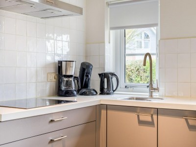 Holiday park Villa in Banjaard near Sandy North Sea Beach - Features photo 9