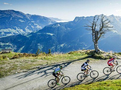 Holiday house Chalet in Fügen bei Spieljochbahn - Outdoor photo 2