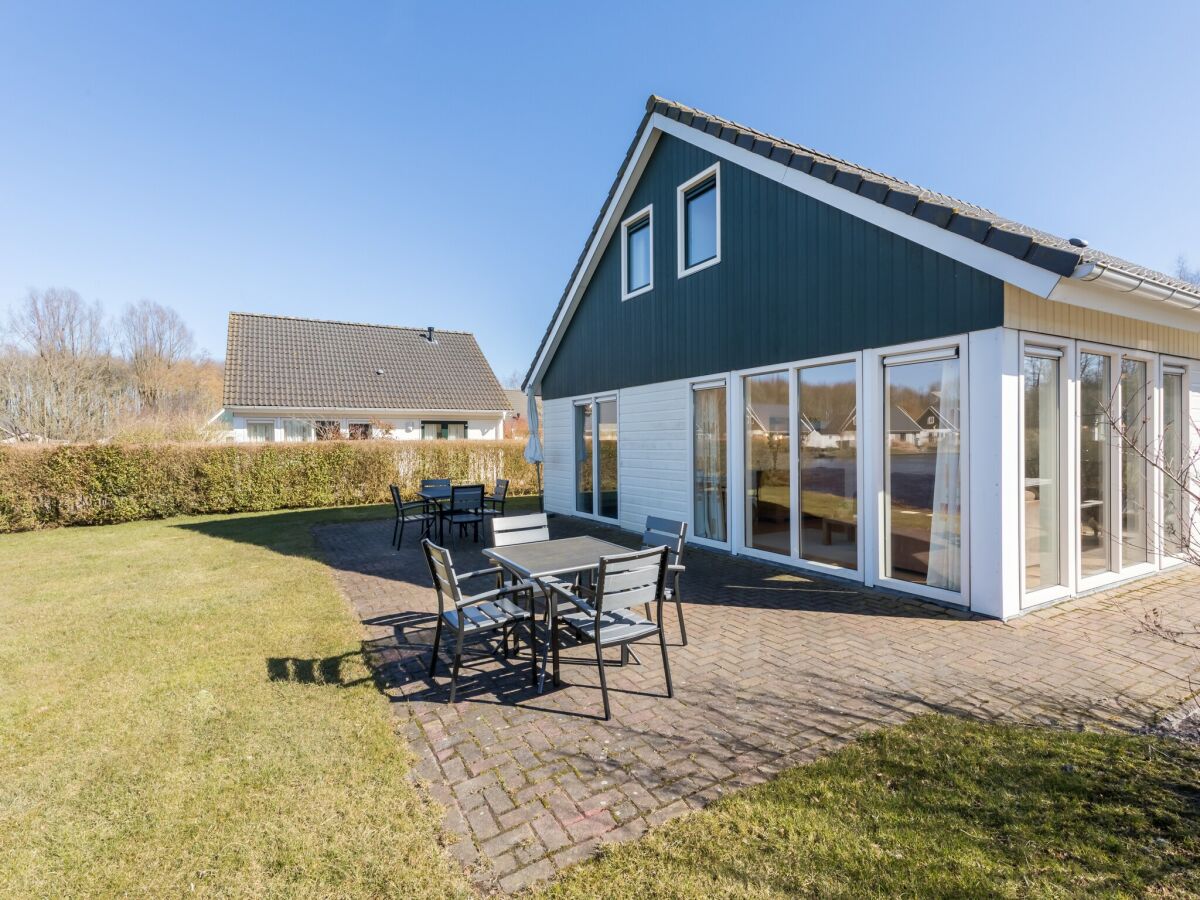 Holiday park Charmante Villa am Wasser - Outdoor photo 2