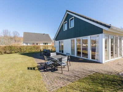 Holiday park Charmante Villa am Wasser - Outdoor photo 2