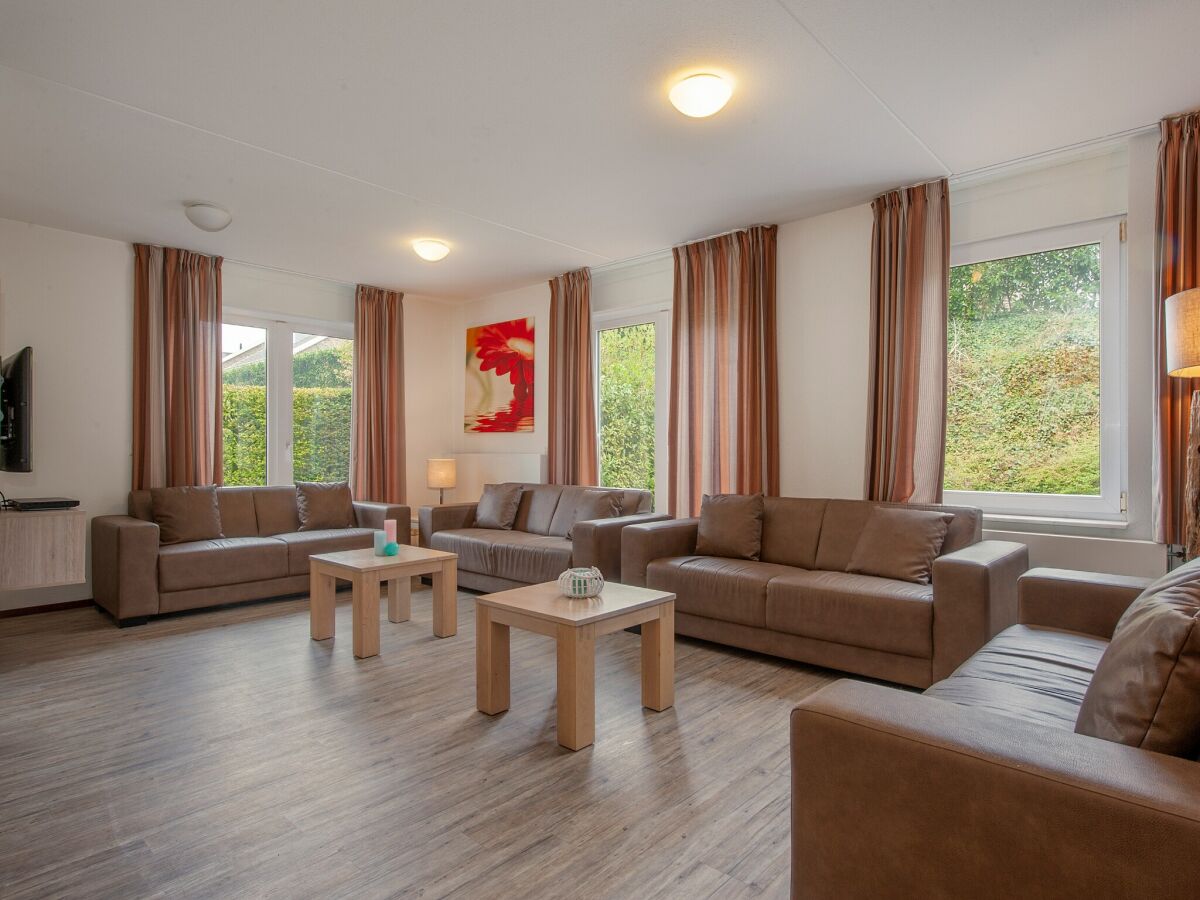 Holiday park Villa in Arcen with shower & garden - Features photo 3