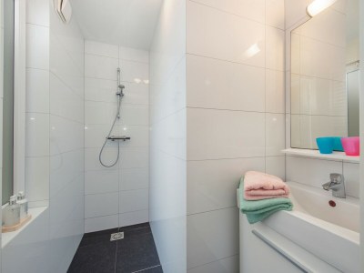 Holiday park Villa in Arcen with shower & garden - Features photo 8