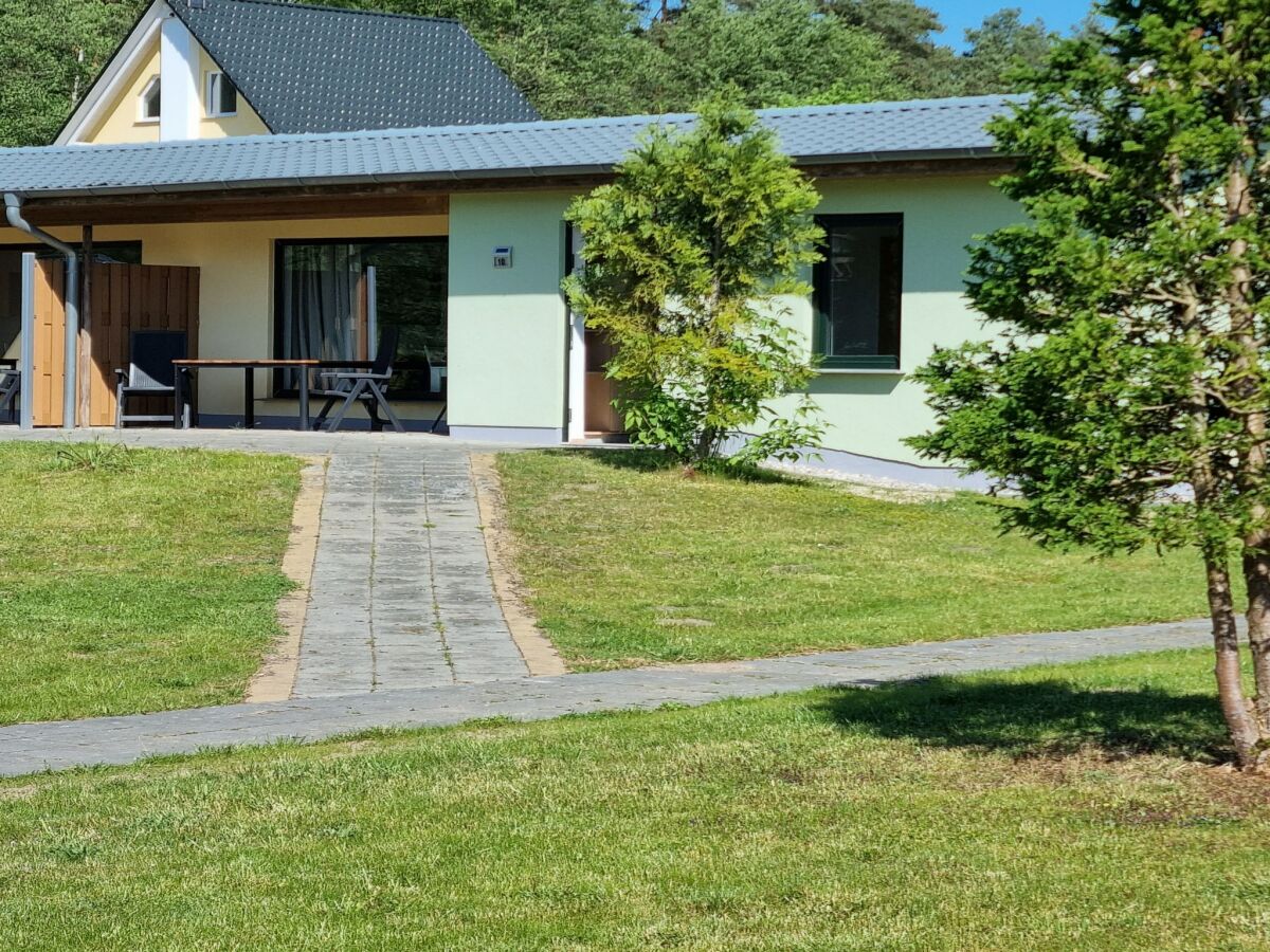 Bungalow Reihenhaus am Groß Labenzer See, Klein Labenz - Outdoor photo 5