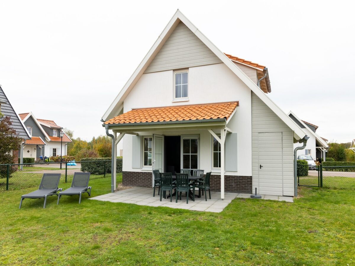 Holiday park Villa in Arcen with Free Thermal Bath Access - Outdoor photo 4