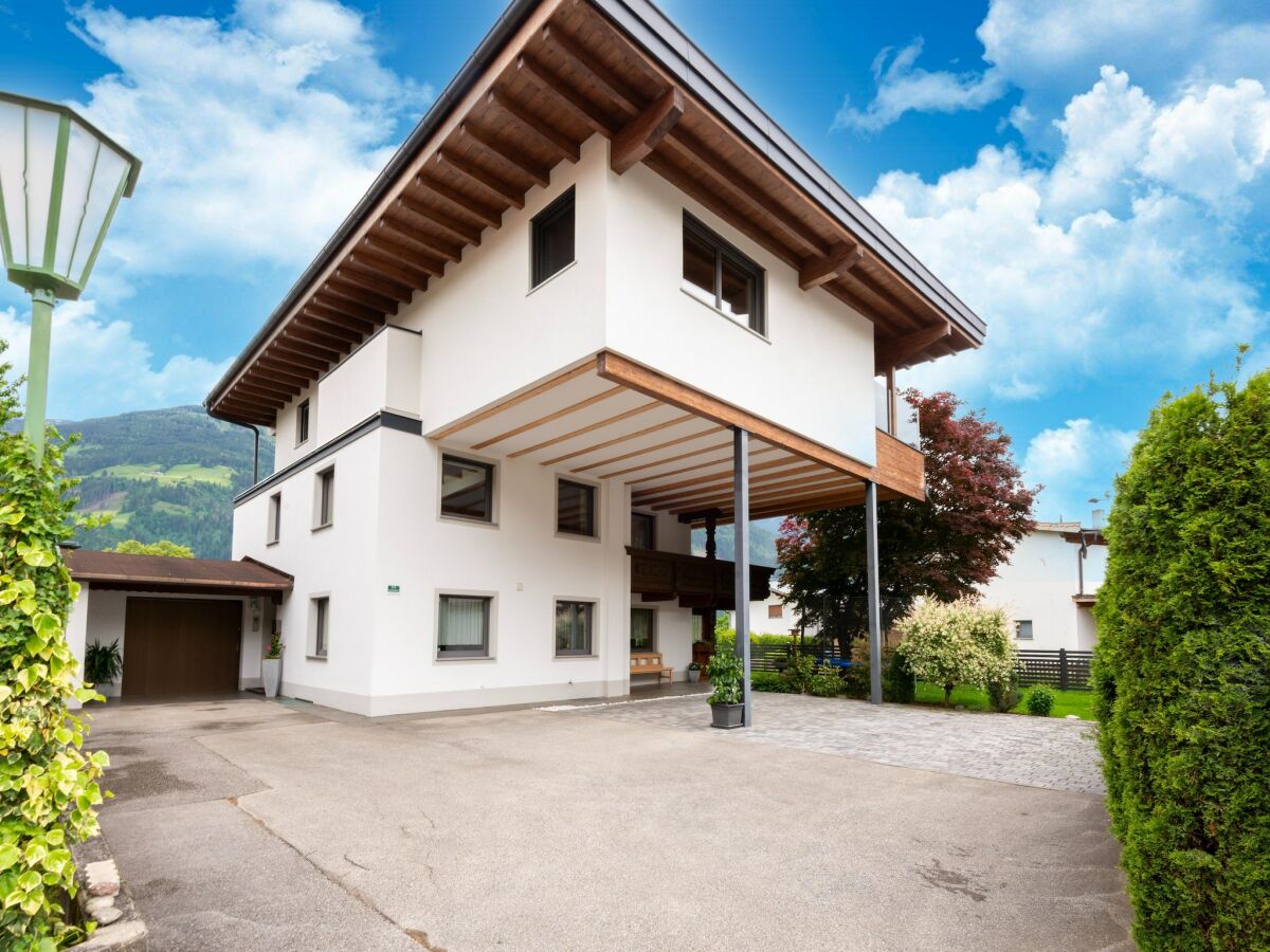 Apartment Apartment in Fügen near Spieljochbahn