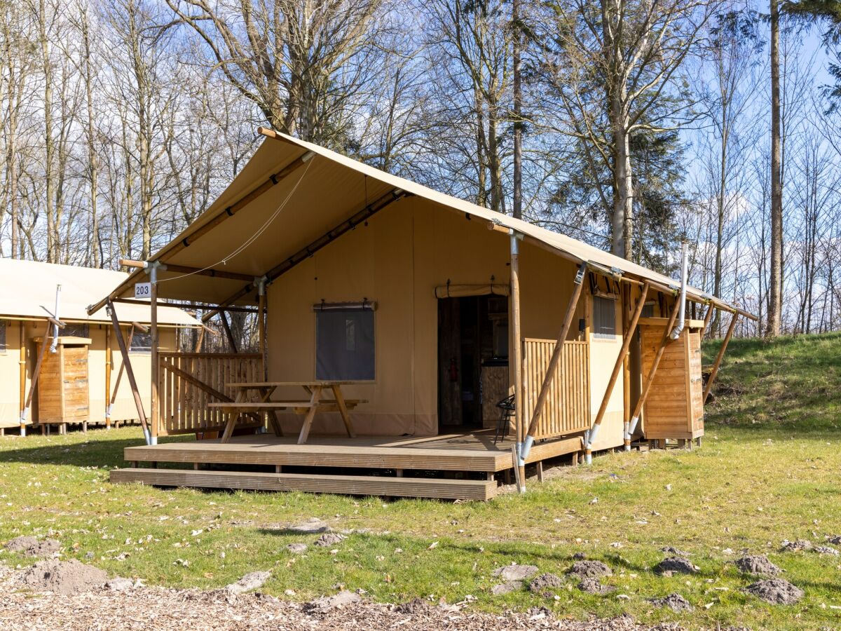 Holiday park Charming Safari Tent by the Lake - Outdoor photo 3