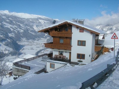 Apartment Apartment in Hippach near Horbergbahn - Outdoor photo 8