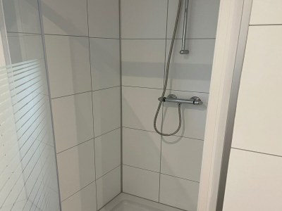 Holiday park Chalet with dishwasher in a park - Features photo 19