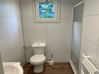 Holiday park Chalet with dishwasher in a park - Features photo 20