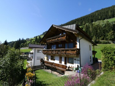 Apartment Chalet in Mayrhofen near Ski Slopes - Outdoor photo 3