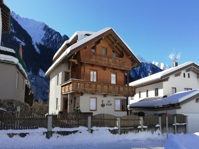 Apartment Chalet in Mayrhofen near Ski Slopes - Outdoor photo 7