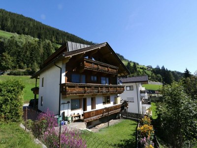 Apartment Chalet in Mayrhofen near Ski Slopes - Outdoor photo 18
