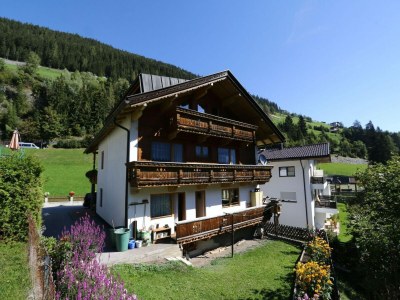 Apartment Chalet in Mayrhofen near Ski Slopes - Outdoor photo 21