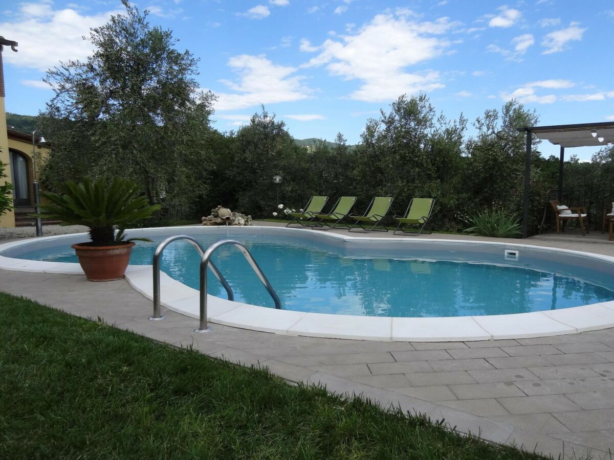 Holiday park Villa in Vinci with Private Pool & Vineyard Views - Outdoor photo 2