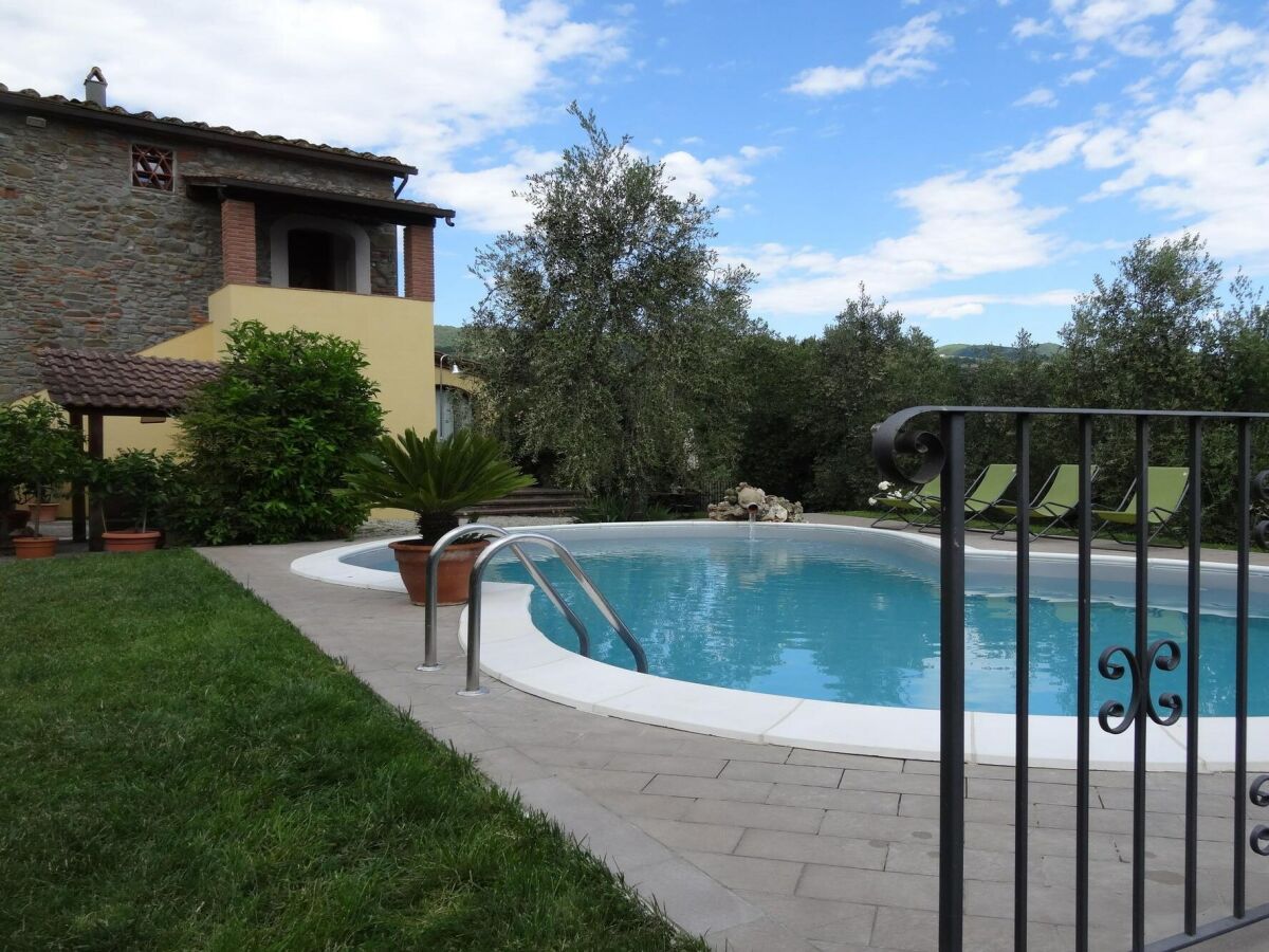 Holiday park Villa in Vinci with Private Pool & Vineyard Views - Outdoor photo 4