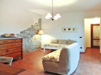 Holiday park Villa in Vinci with Private Pool & Vineyard Views - Features photo 18