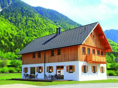 Holiday park Luxurious Chalet in Obertraun with Pool - Outdoor photo 2