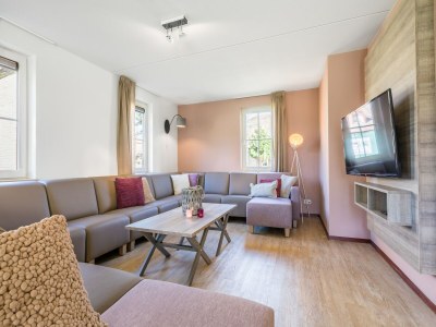 Holiday park Luxuriöse Villa mit Pool und Sauna - Features photo 7