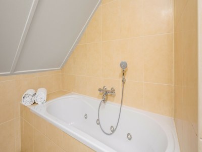 Holiday park Luxuriöse Villa mit Pool und Sauna - Features photo 13