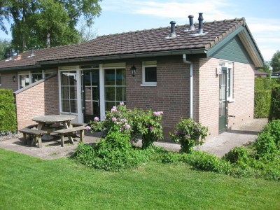 Holiday park Bungalow in Niederlande mit Gartenterrasse - Holiday park
