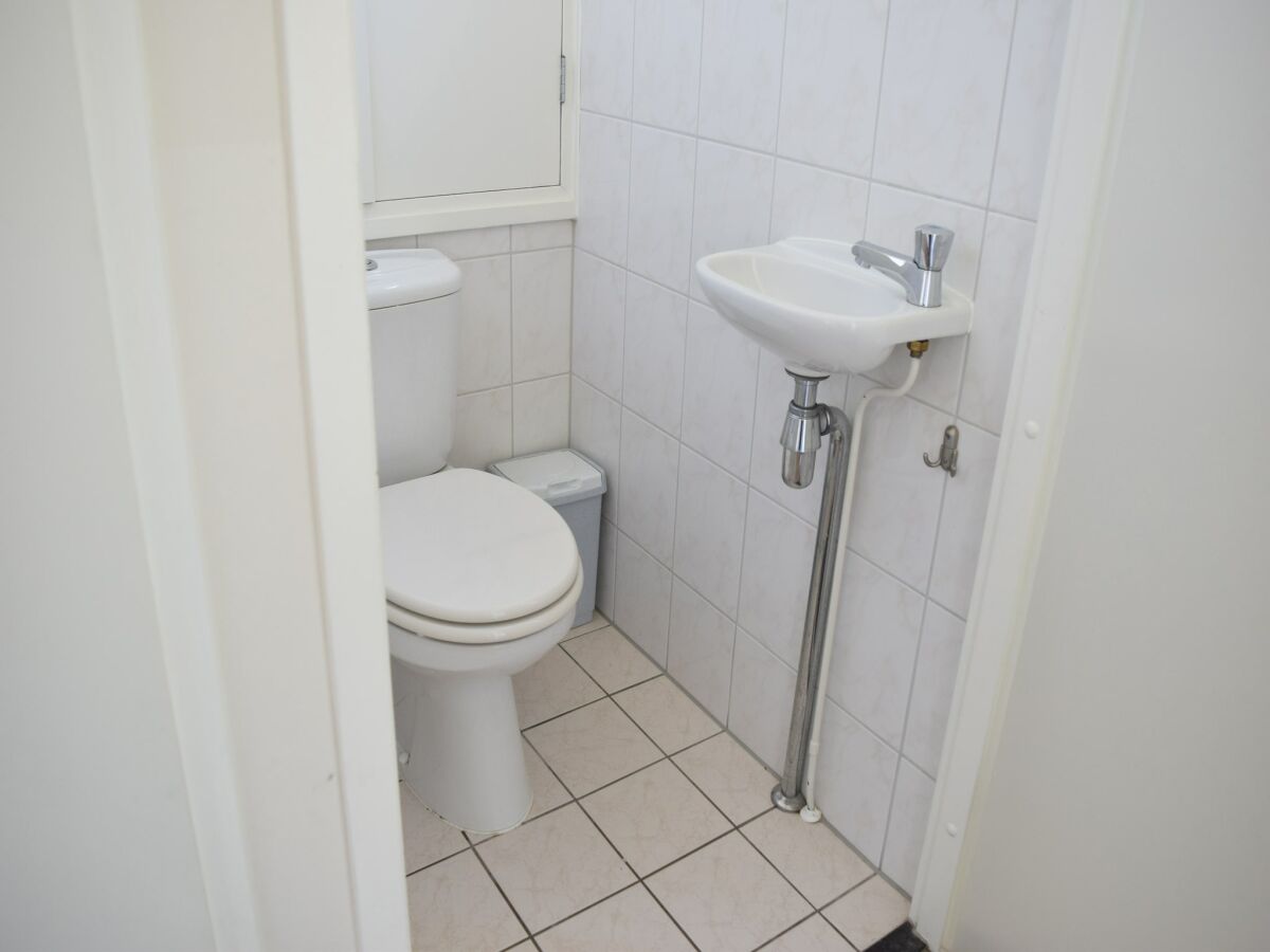 Holiday park Bungalow in Netherlands with Garden Terrace - Features photo 5