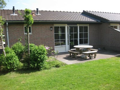 Holiday park Bungalow in Netherlands with Garden Terrace - Holiday park