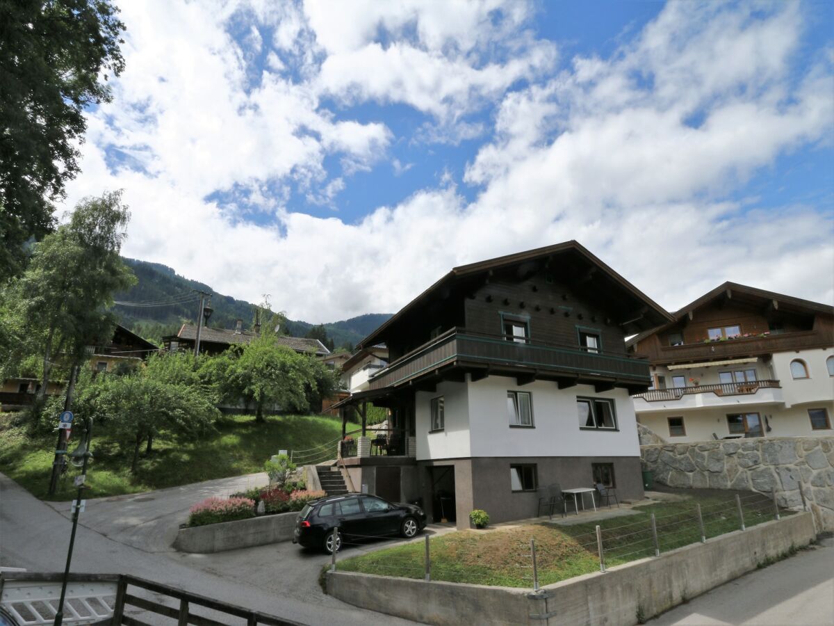 Holiday house Chalet in Fügen near Spieljochbahn - Outdoor photo 4