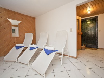Holiday apartment In the apartment building Astl - Features photo 9
