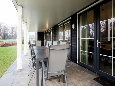 Holiday park Gruppenvilla in den Niederlanden mit Privatsphäre - Outdoor photo 5