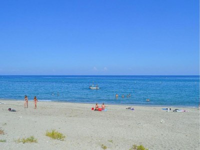 Holiday park Ferienhaus in Moriani-Plage am Strand - Environment photo 23