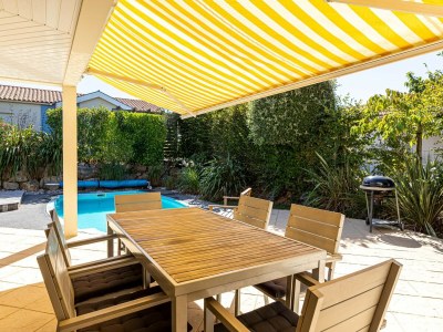 Holiday park Villa in France with Private Pool & Garden - Outdoor photo 2