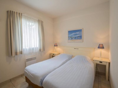 Holiday park Villa in France with Private Pool & Garden - Outdoor photo 17