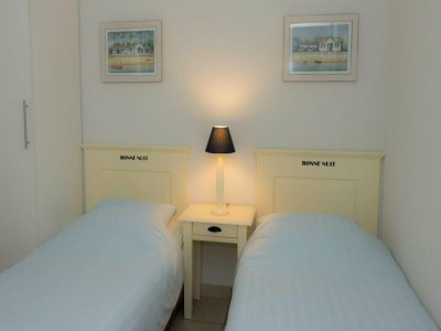 Holiday park Villa in France with Private Pool & Garden - Outdoor photo 28