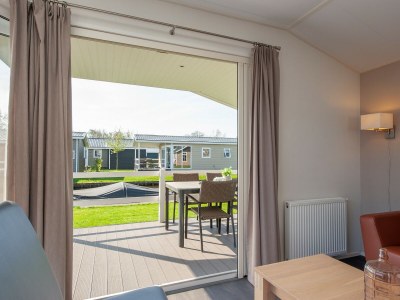 Holiday park Lakeside Cottage with Boat - Outdoor photo 7