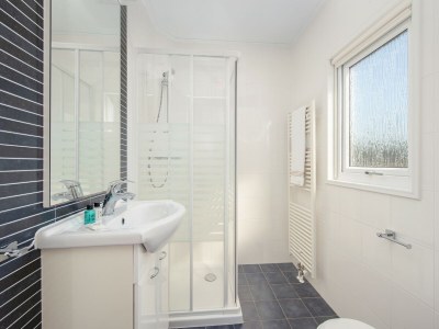 Holiday park Lakeside Cottage with Boat - Features photo 20