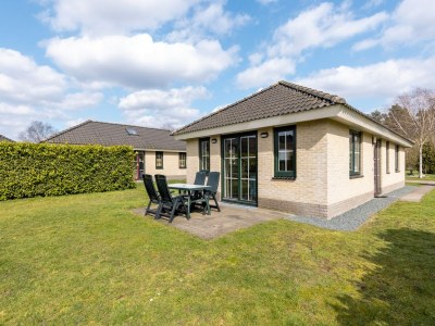 Holiday park Bungalow in Veluwe mit Sauna & Naturblick - Holiday park