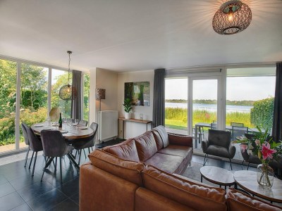 Holiday park Villa with Lake Views - Features photo 14