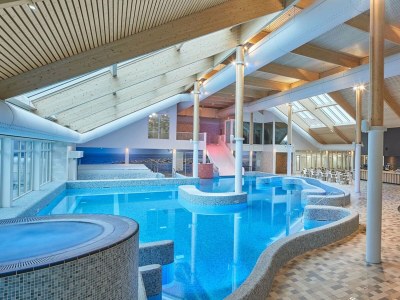 Holiday park Chalet in Texel near Dunes & Water in De Cocksdorp - Holiday park