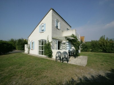 Holiday park Chalet in Texel by Dunes and Water - Outdoor photo 5