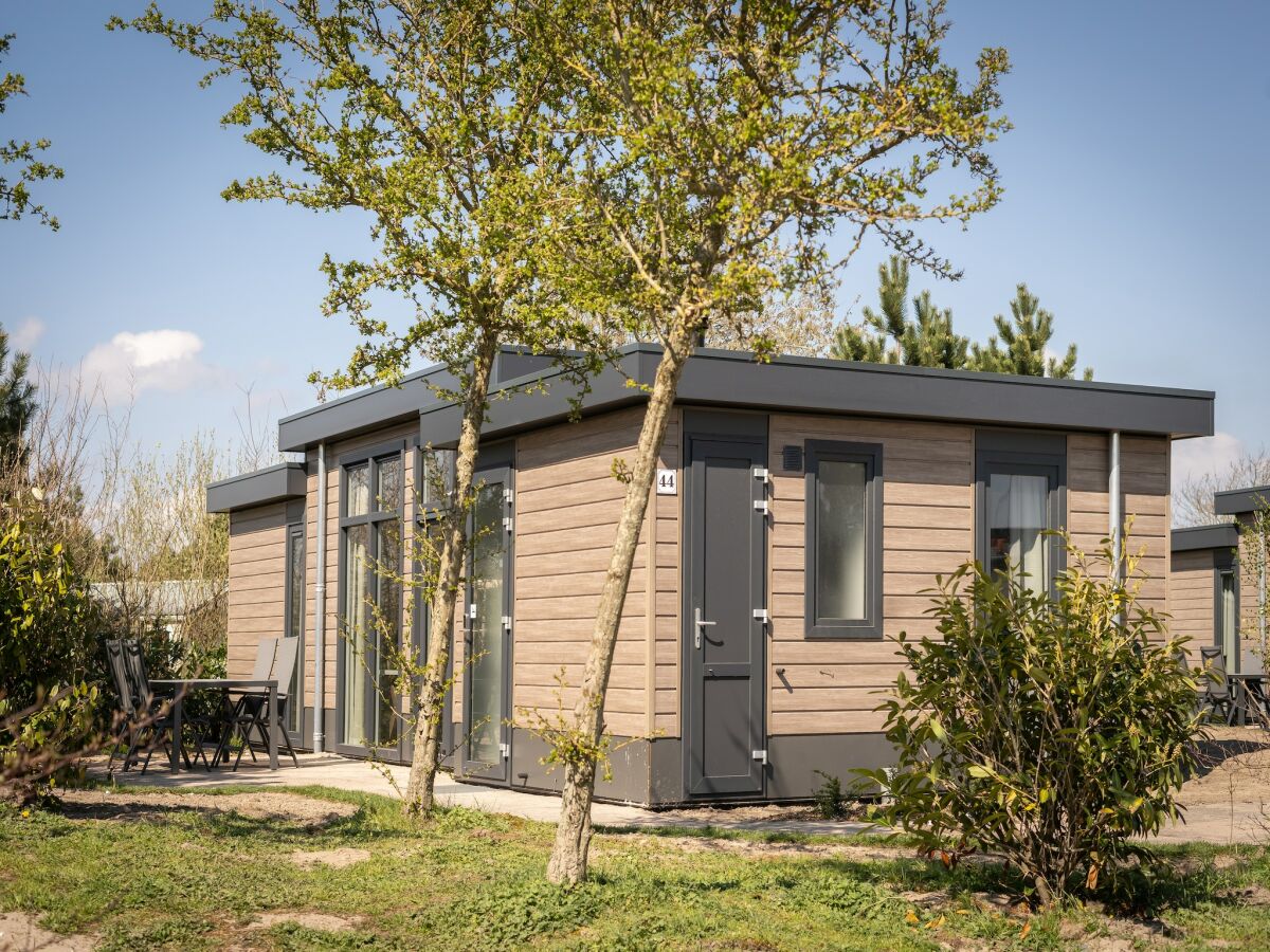 Holiday park Modernes Chalet mit Geschirrspüler auf Texel - Outdoor photo 4