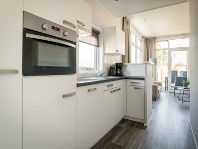 Holiday park Modernes Chalet mit Geschirrspüler auf Texel - Features photo 10