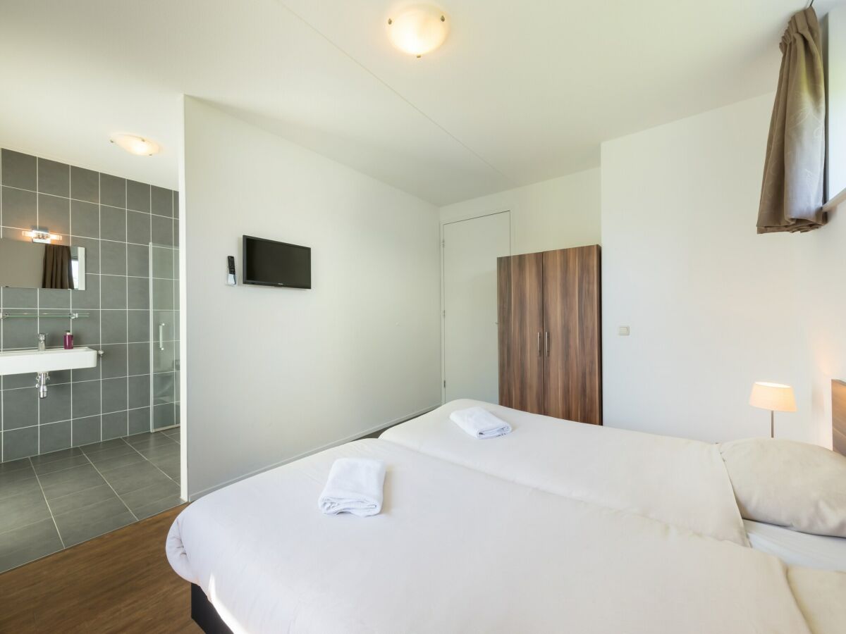 Holiday park Luxury villa with shared pool - Features photo 5