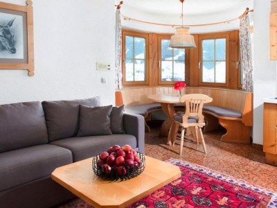 Holiday park Apartment in Matrei with view - Features photo 11