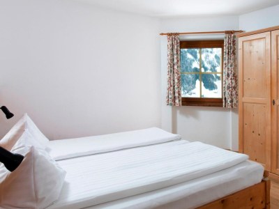 Holiday park Apartment in Matrei with view - Features photo 12