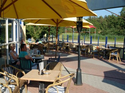 Holiday park Spacious Farmhouse Near Beach - Outdoor photo 34