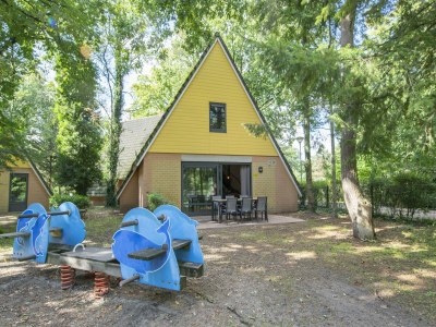 Holiday park Holiday Home near Breda & De Biesbosch - Holiday park