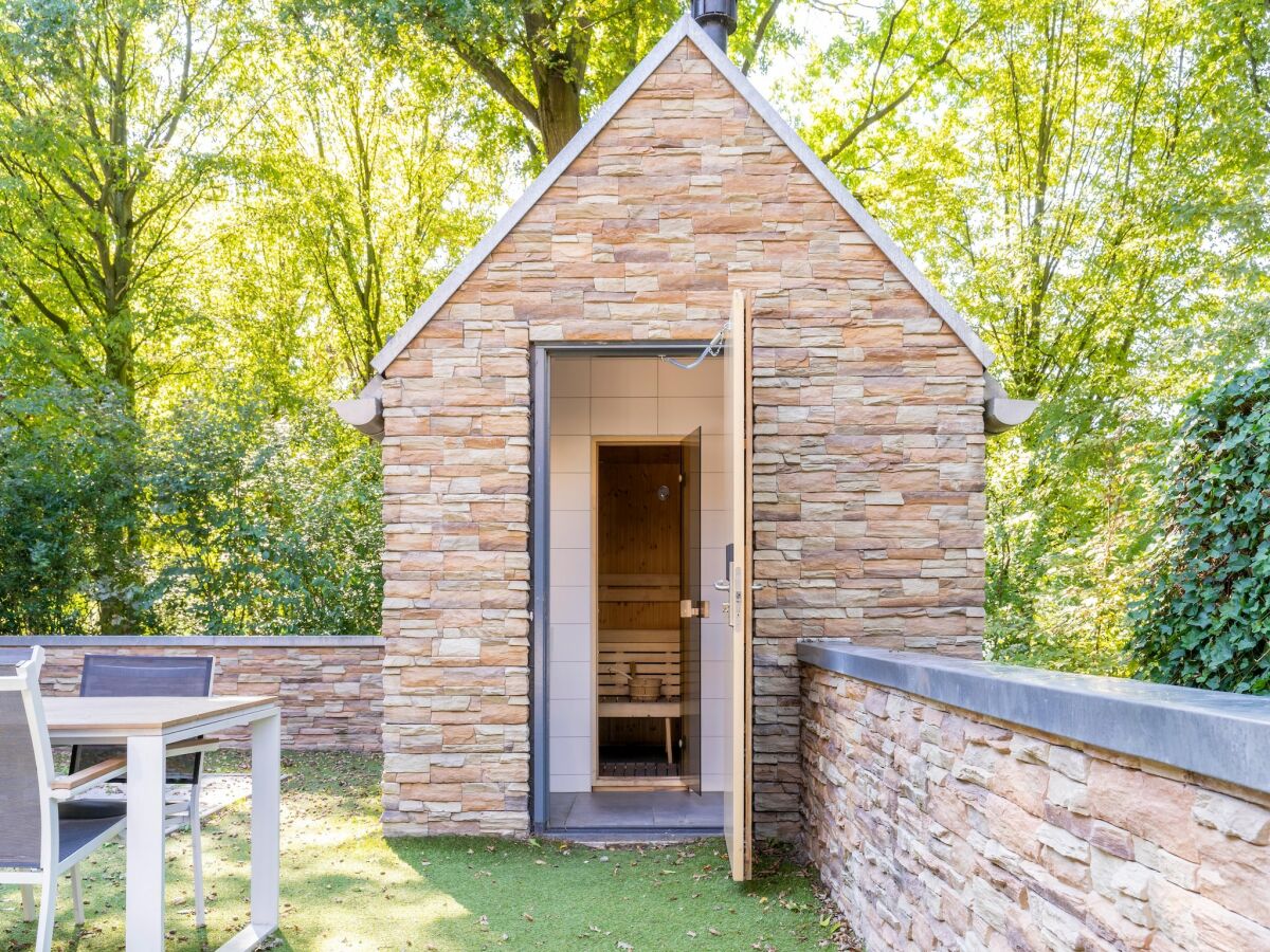 Holiday park Bauernhaus in Maastricht mit Sauna - Outdoor photo 5